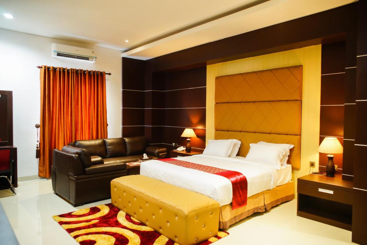 Singapore City Hotel Batu Bara Sungaibalai Kültér fotó